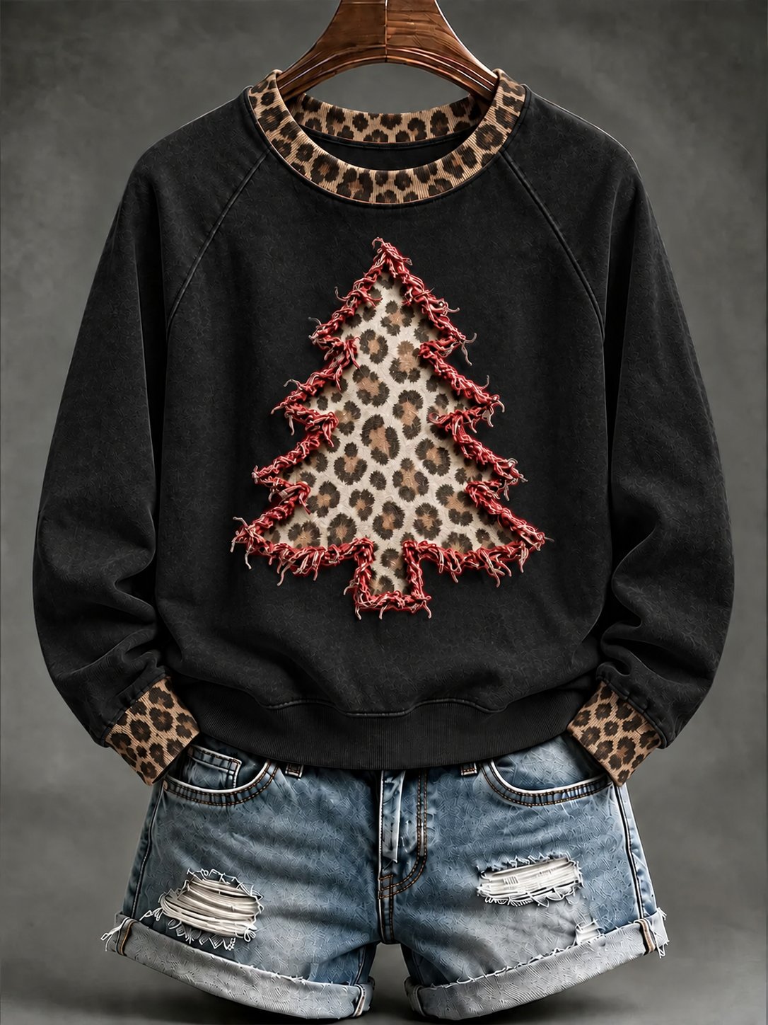Women's Christmas Comfortable Raglan Sleeve Crew Neck Sweatshirt