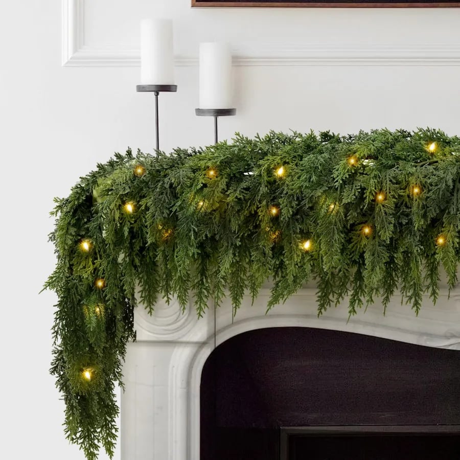 🏆2025 HOT SALE💥Pre-lit Christmas Cedar Garland